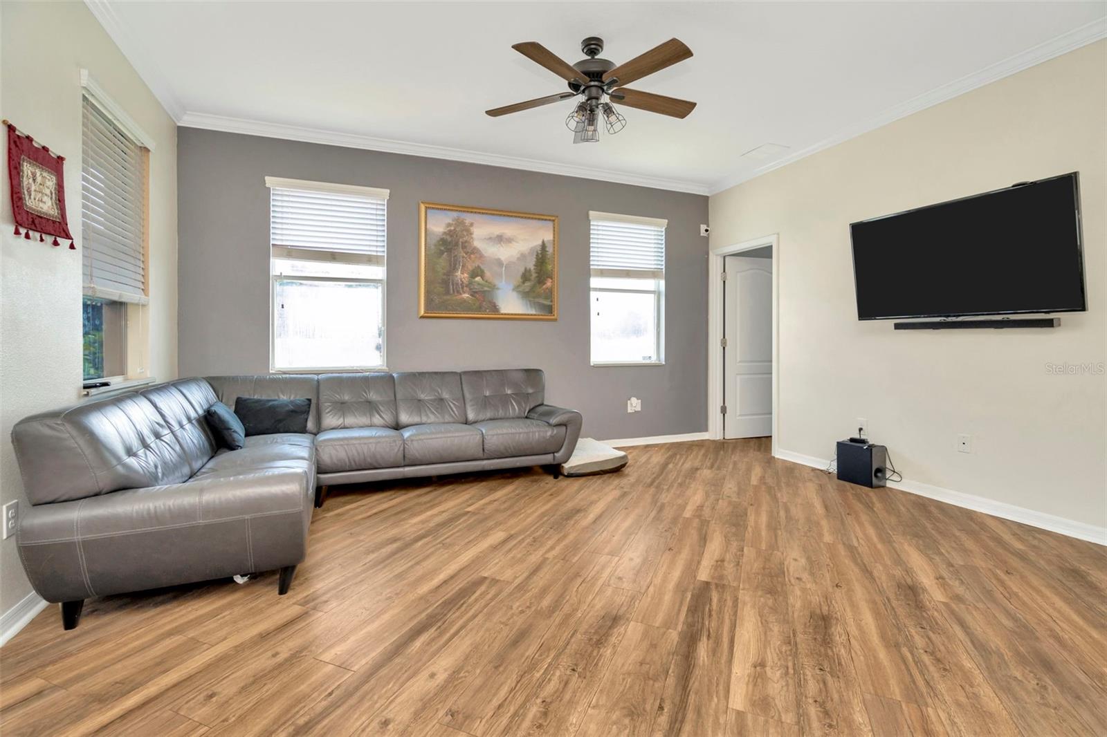 SHELL POINT MANOR - Residential