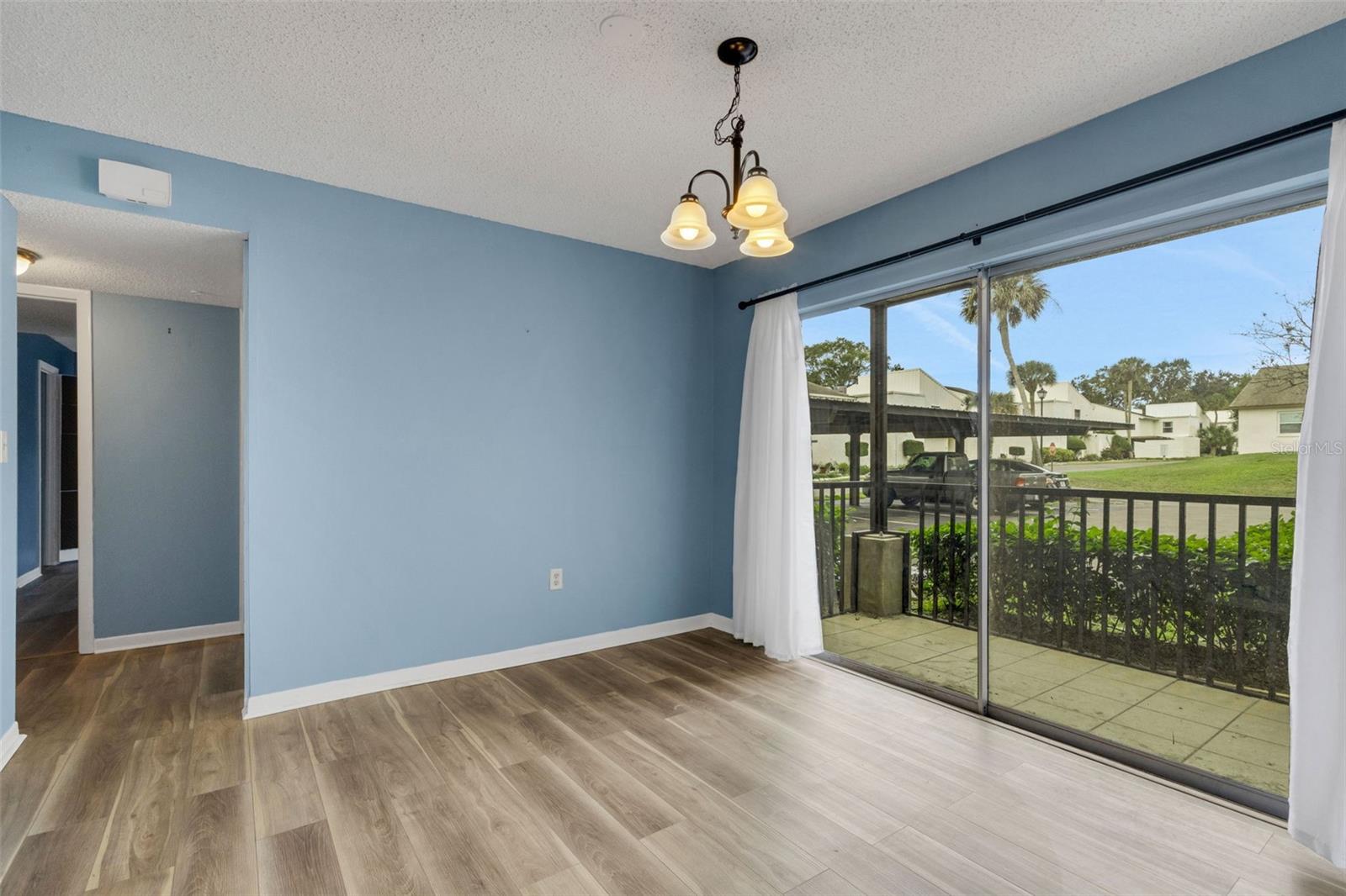 KIMBERLEA CONDO 02 - Residential