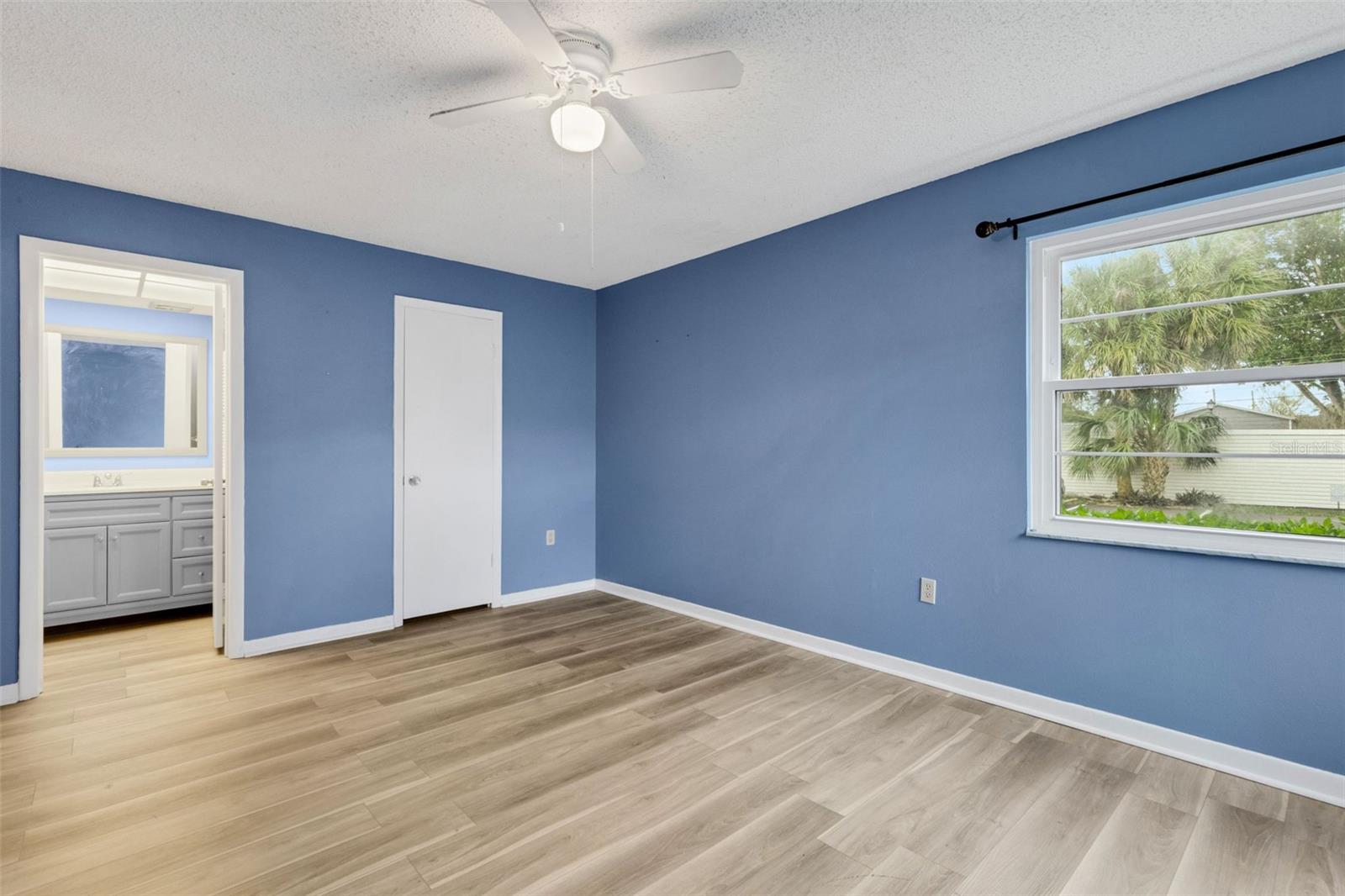 KIMBERLEA CONDO 02 - Residential