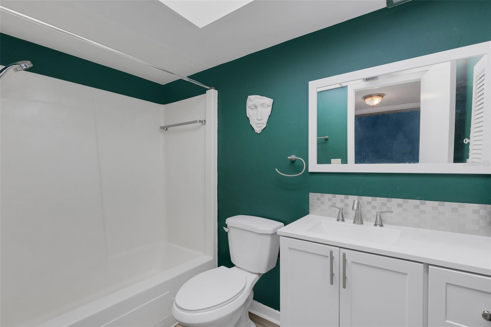 KIMBERLEA CONDO 02 - Residential