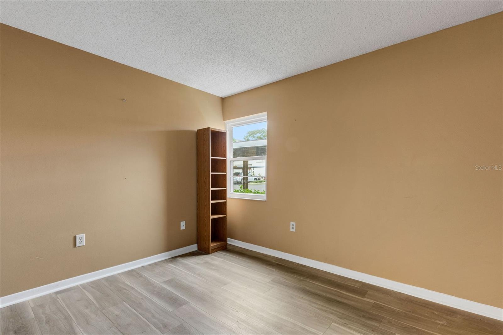 KIMBERLEA CONDO 02 - Residential