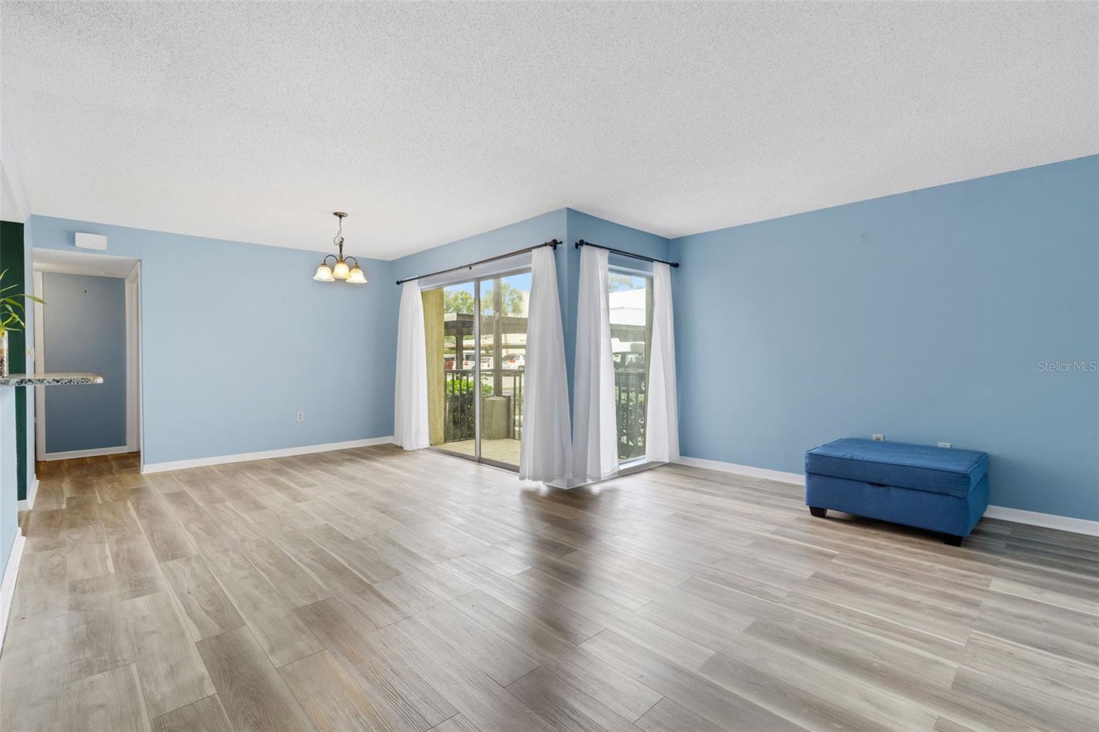 KIMBERLEA CONDO 02 - Residential