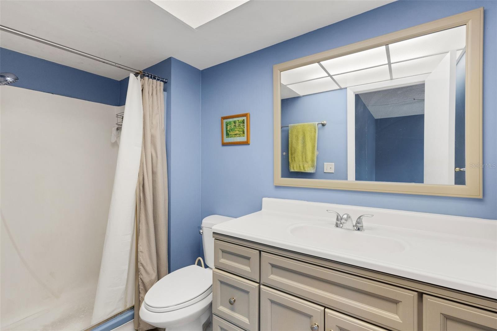 KIMBERLEA CONDO 02 - Residential