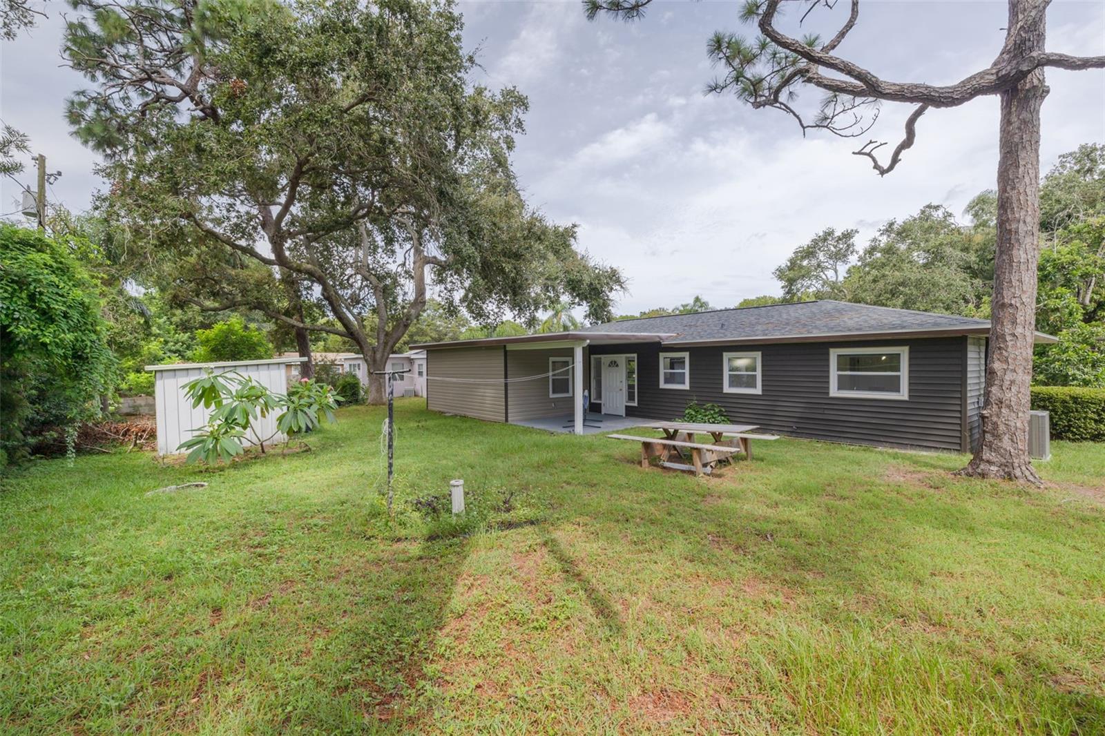 PALM TERRACE - Residential Lease