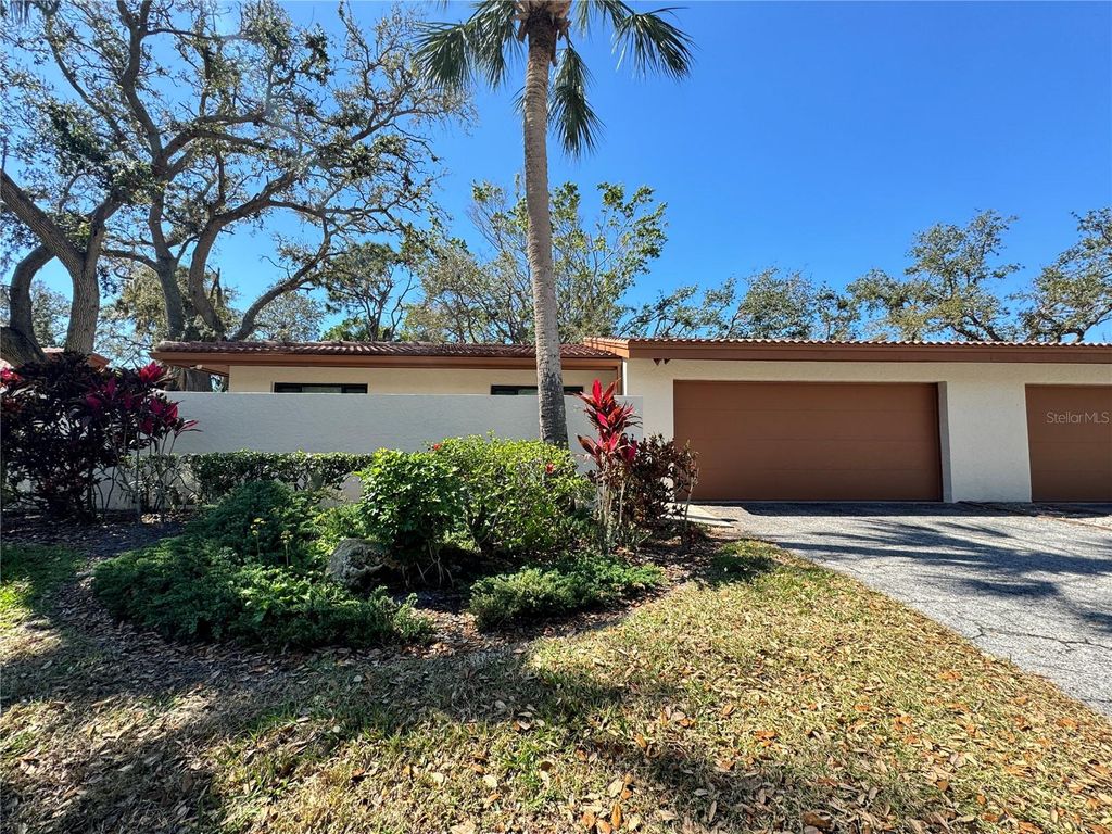 Photo of 6403 Meadowlark Lane, Bradenton, FL 34210 (MLS # A4674077)