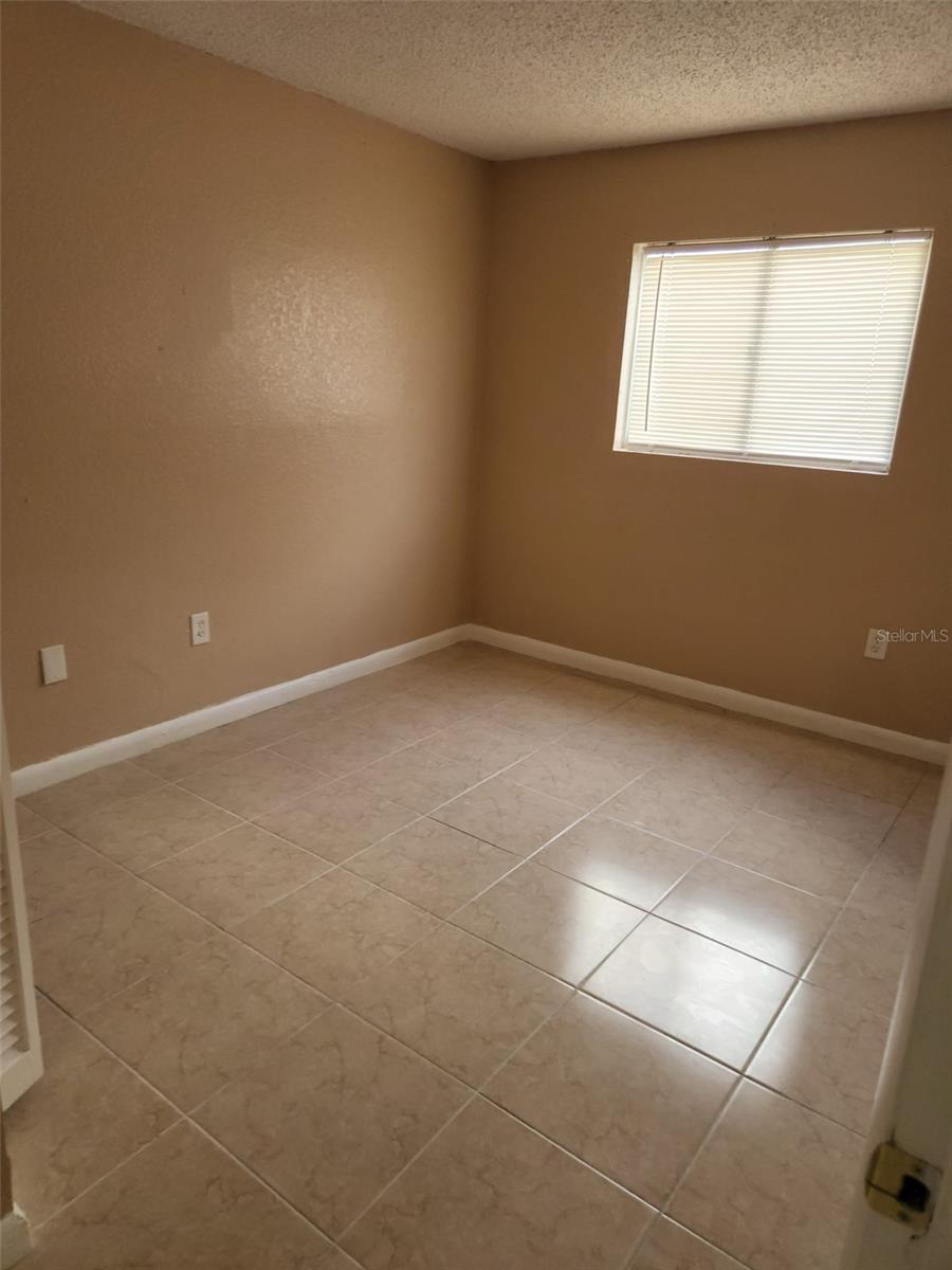 PLAZA DE LAS FUENTES CONDO - Residential