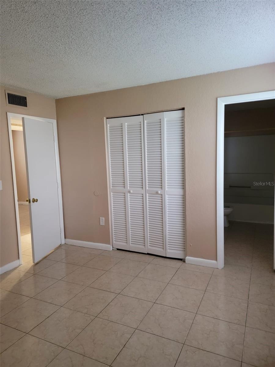 PLAZA DE LAS FUENTES CONDO - Residential