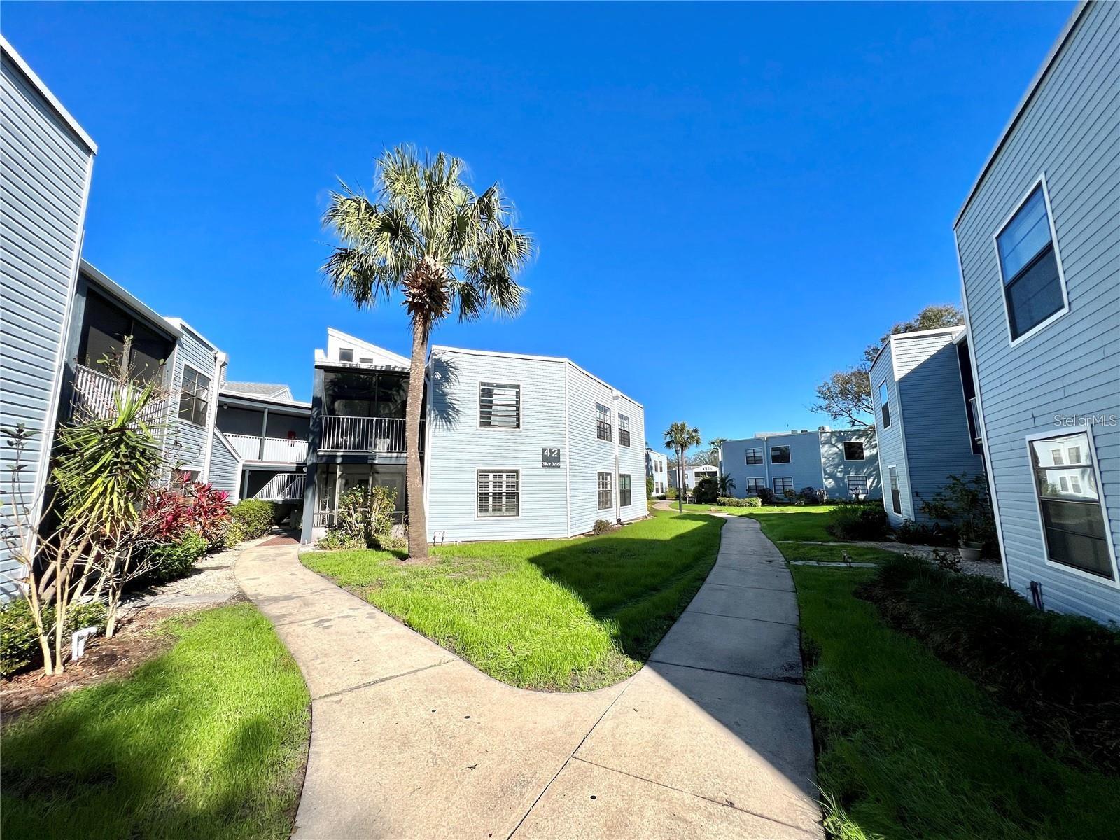 Just Listed 2 Bedroom / 2 Bathroom Condo .Includes all appliances and washer/dryer. The main community offers a full service restaurant and bar, fitness center, library, meeting rooms, tennis courts, basketball courts, playground, bike and walking paths and much more. Southpointe has its own pool and spa. Located only minutes from Orlando Int'l Airport, major highways, hospitals, new shopping developments, UCF, Valencia Community College, Medical City, and more. Sorry No PETS!