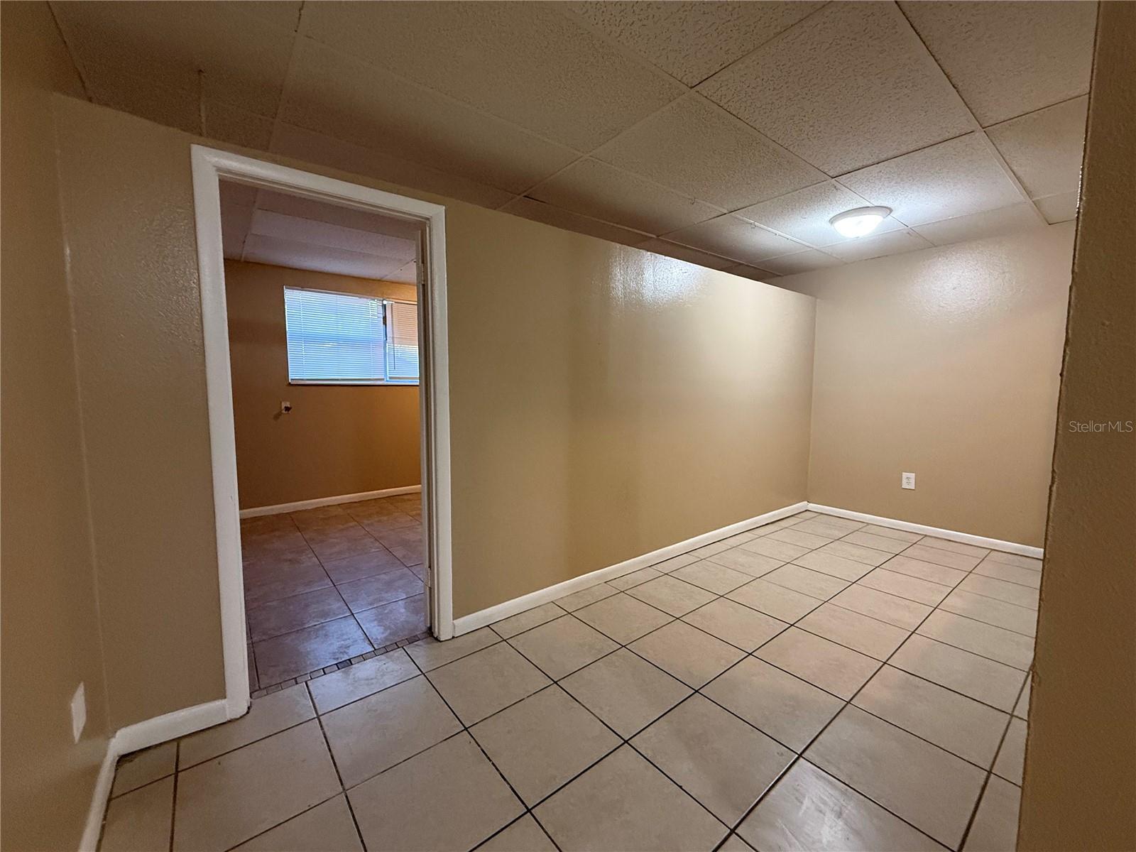 TEMPLE CREST UNIT 1 - Residential Lease