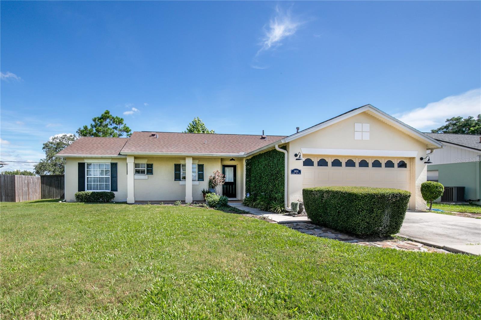 Welcome to 14634 Pointe East Trail in Clermont! Set against Clermont’s rolling hills and shimmering lakes, this home captures the rare beauty of Central Florida’s most picturesque landscapes. Located in the lovely Greater Hills neighborhood, this beautifully maintained home offers the perfect blend of comfort, space, and Florida lifestyle living. Featuring 3 bedrooms and 2 bathrooms, the open-concept floor plan is filled with natural light and designed for both everyday living and entertaining.
The heart of the home is the beautifully appointed kitchen, complete with upgraded appliances, including a gas range suitable for any home chef, as well as a breakfast bar overlooking the family room and dining area that doubles as a fantastic entertainment space for all your celebrations. High ceilings, soothing neutral tones, and large windows create a bright, airy feel throughout.
Your private primary suite offers a large walk-in closet and updated bathroom with elegant custom lighting and an easy access step-in sunken shower, while additional bedrooms provide flexibility for guests, a home office, or hobby space. Step outside to enjoy the screened lanai, pea-gravel patio area and large backyard—perfect for barbecues, morning coffee, or simply soaking up Florida’s sunshine.
Located in a quiet, established community with sidewalks throughout perfect for walking or running, this property offers a community pool and playground, direct access to the South Lake Trail/West Orange Trail, and easy access to shopping, dining, schools, and major highways. Clermont is a picturesque lakefront community with rolling hills, a welcoming small-town vibe, and endless opportunities for boating, biking, and enjoying the Florida sunshine — all just minutes from Orlando’s attractions. Additionally, Clermont’s charming downtown district, rolling hills, the Clermont Chain of Lakes, and outdoor recreation are just minutes away, giving you the best of convenience, shopping, dining, entertainment and natural beauty. Don't miss this one! Book your showing today! *Listing information deemed reliable, but not guaranteed. Buyer is responsible for verifying all measurements, square footage, and property details during the inspection and due diligence period.