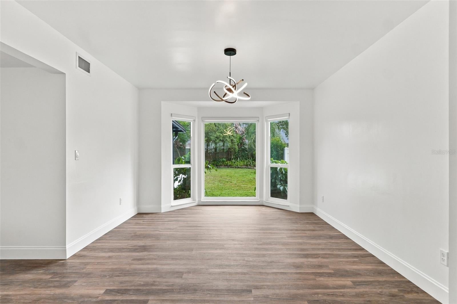 6107 OAK FERN COURT