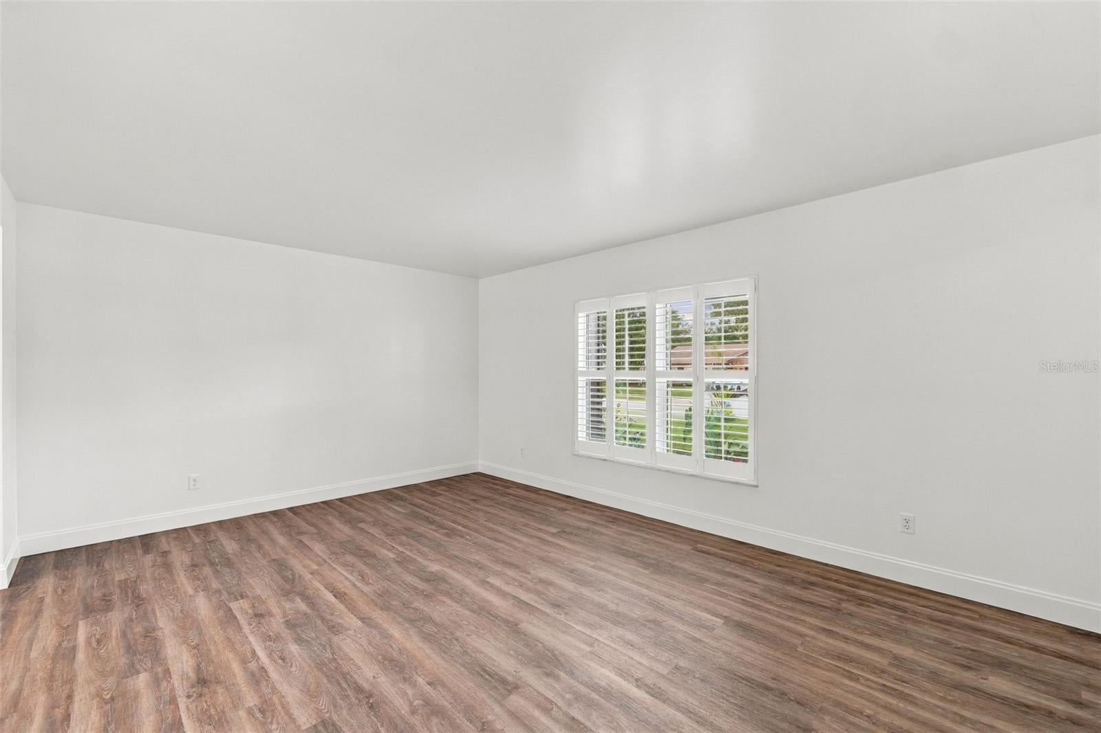 6107 OAK FERN COURT