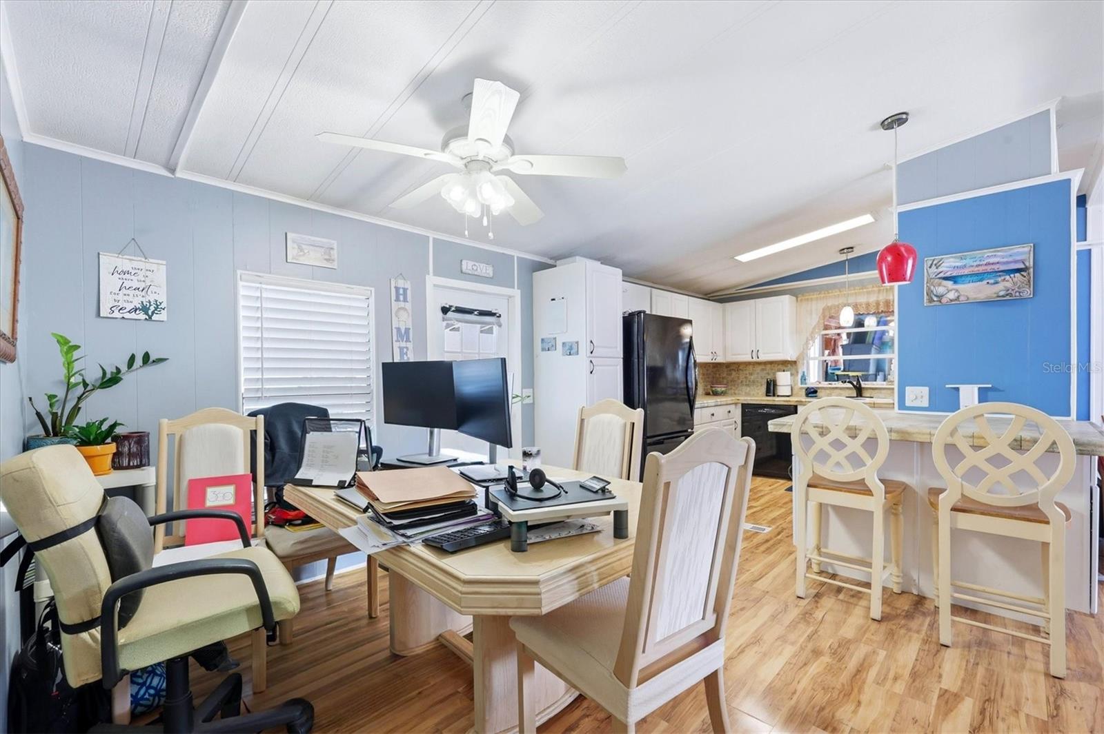 LEMON BAY ISLES PH 02 - Residential