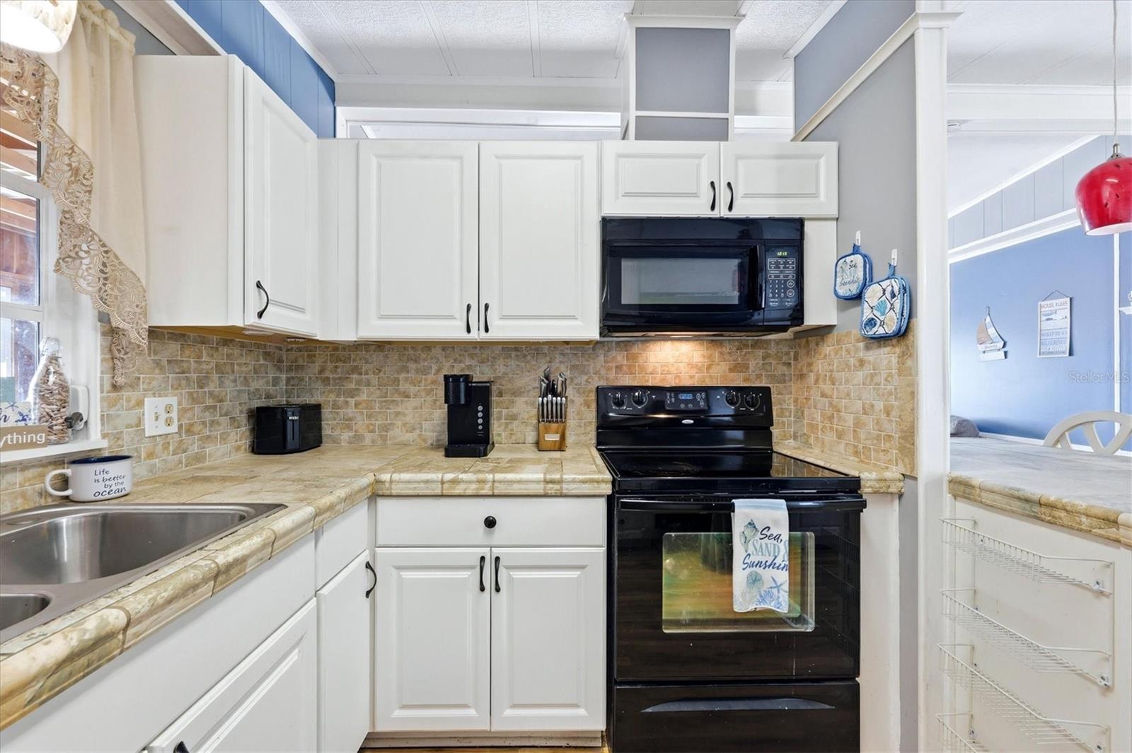 LEMON BAY ISLES PH 02 - Residential