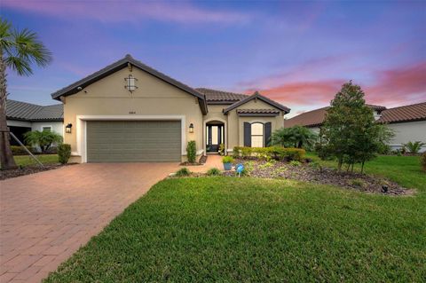 A home in PALMETTO