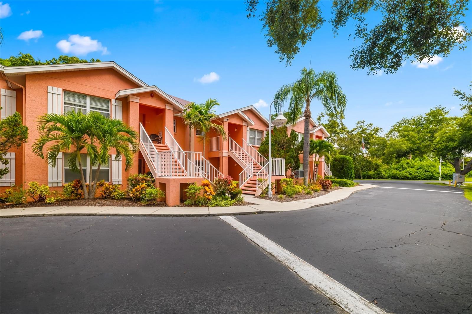 MAGNOLIA PLACE - Residential