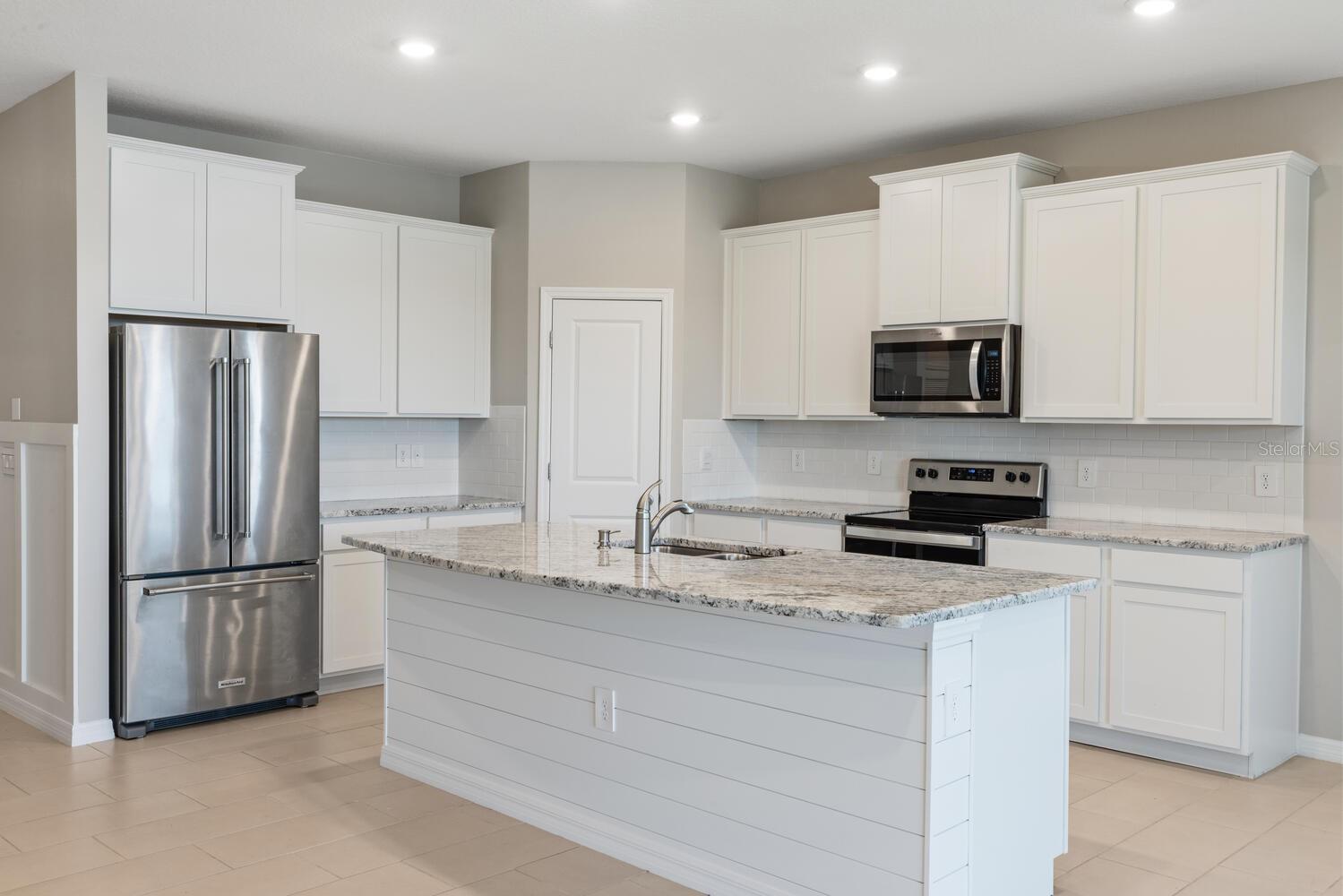 PROMENADE ESTATES PH II - Residential