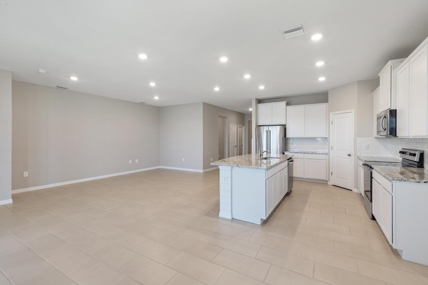 PROMENADE ESTATES PH II - Residential