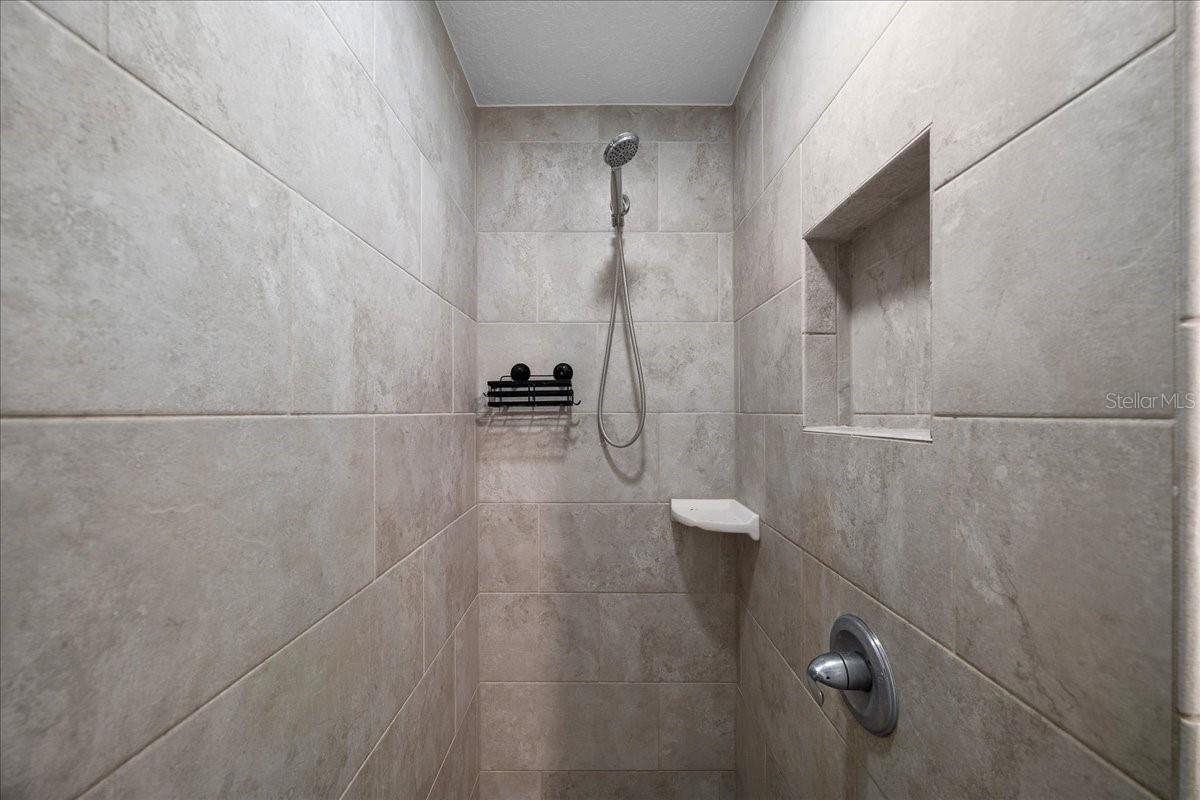 SILVER SPGS SHORES UN #32 - Residential