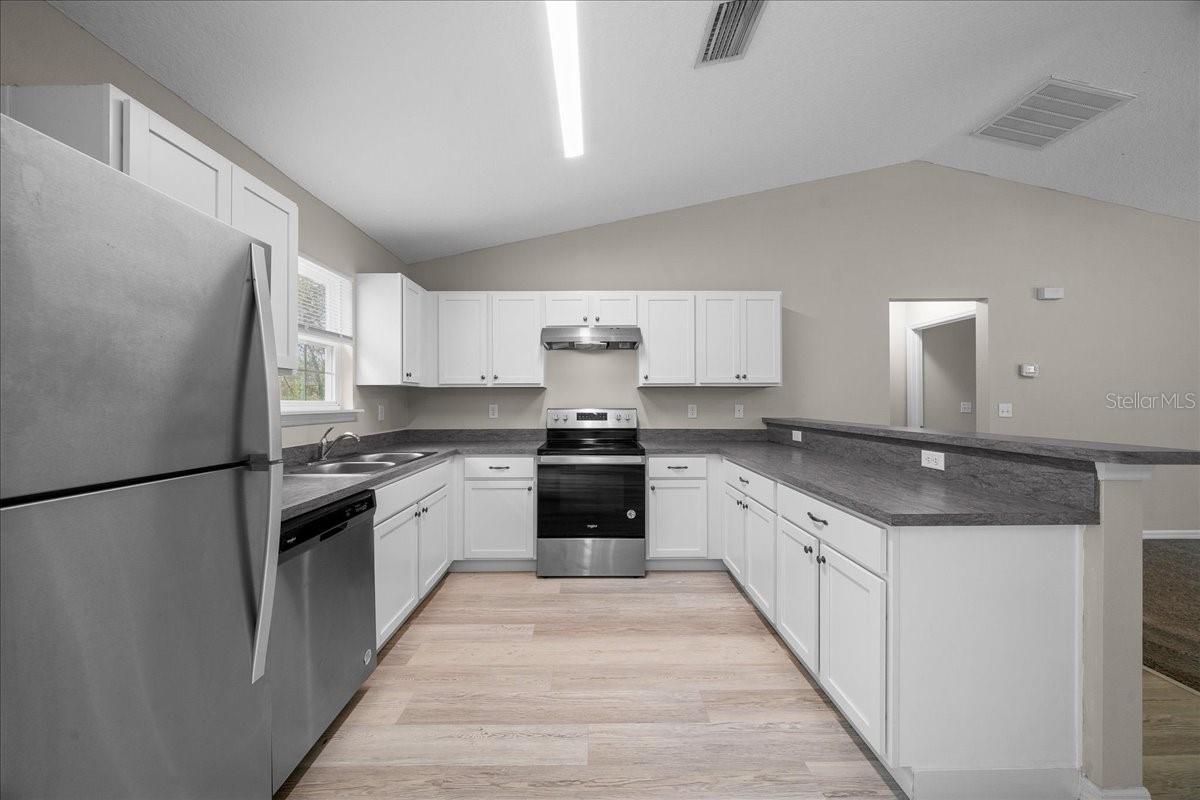 SILVER SPGS SHORES UN #32 - Residential