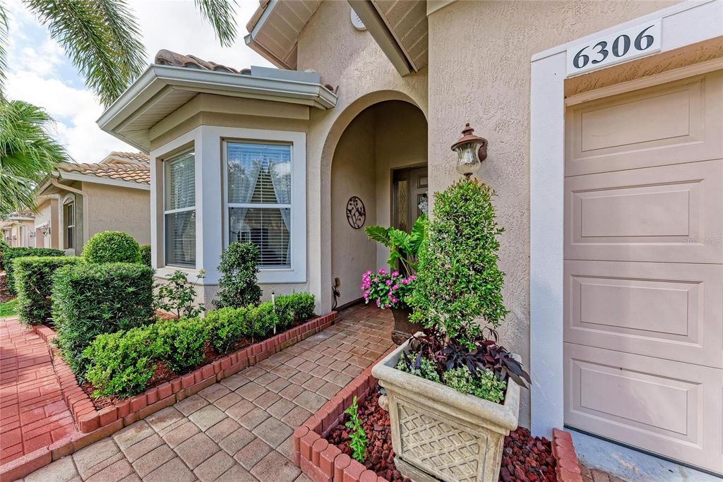 Photo of 6306 42nd Street E, Sarasota, FL 34243 (MLS # A4666683)
