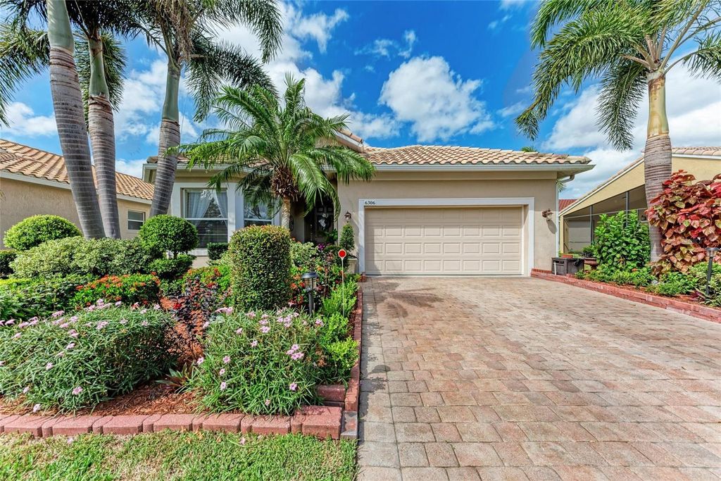 Photo of 6306 42nd Street E, Sarasota, FL 34243 (MLS # A4666683)
