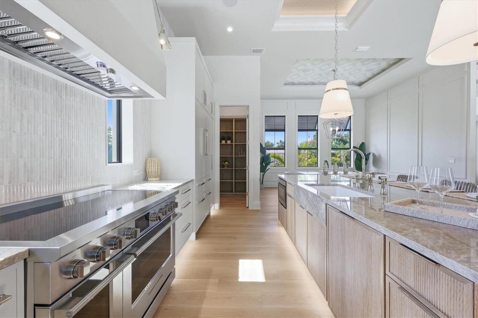 SOUTH GATE - Residential