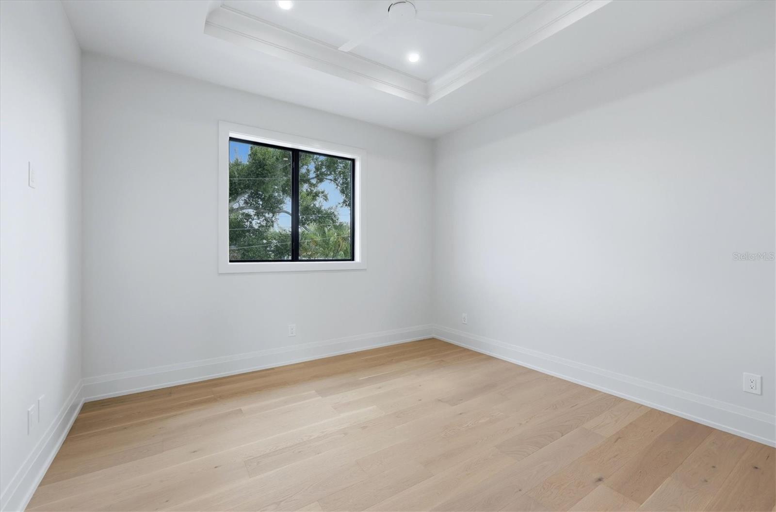 SOUTH GATE - Residential