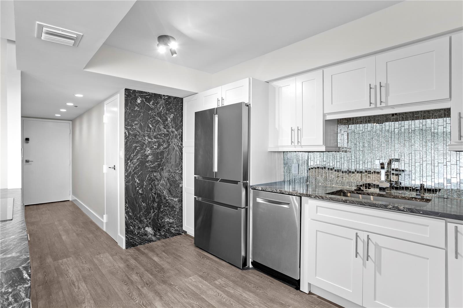 MONTE CARLO TOWERS A CONDOMINI - Residential