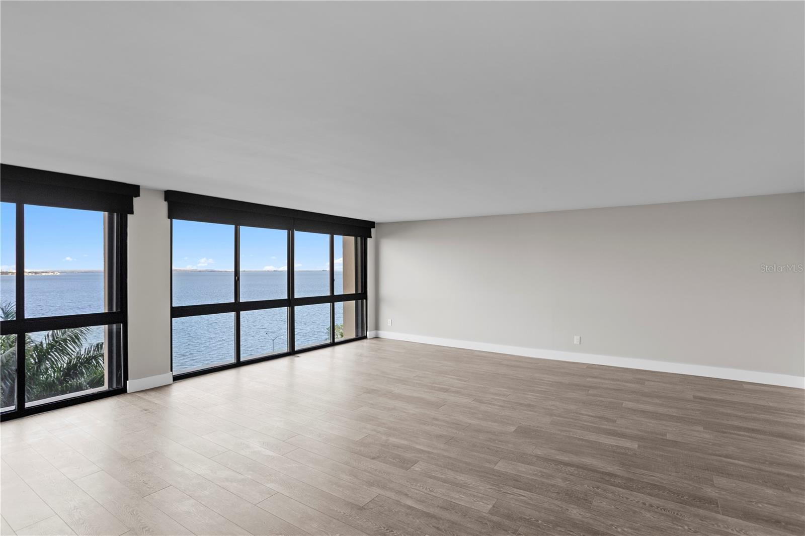 MONTE CARLO TOWERS A CONDOMINI - Residential