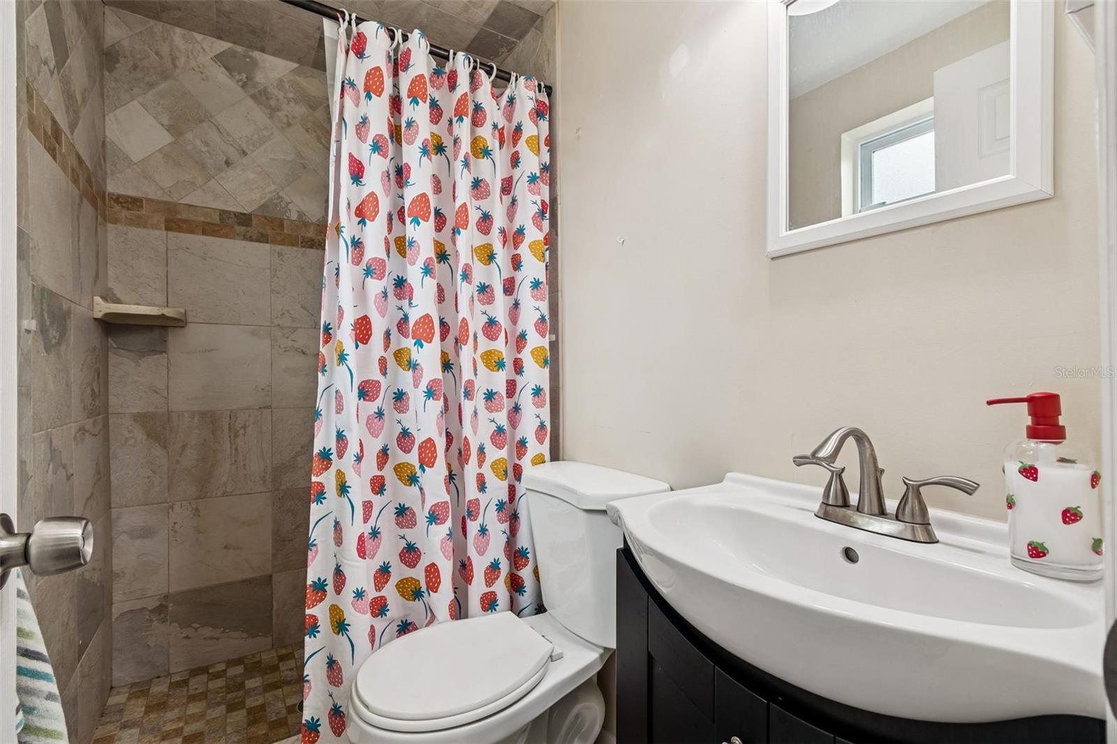 GOLDEN ACRES - Residential