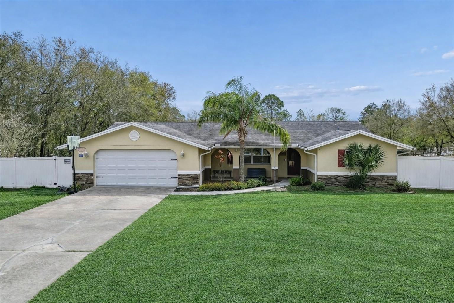 GOLDEN ACRES - Residential