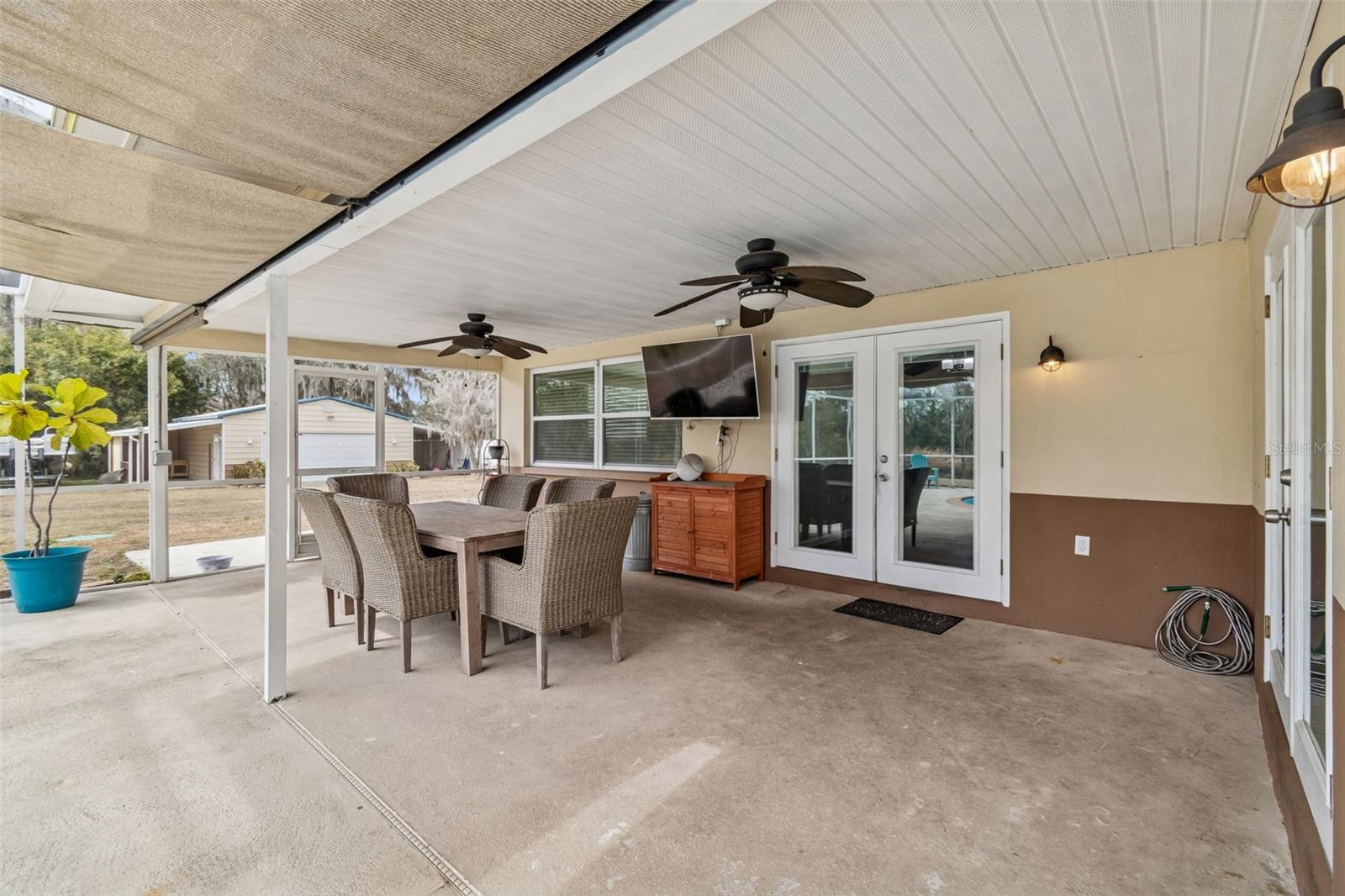 GOLDEN ACRES - Residential