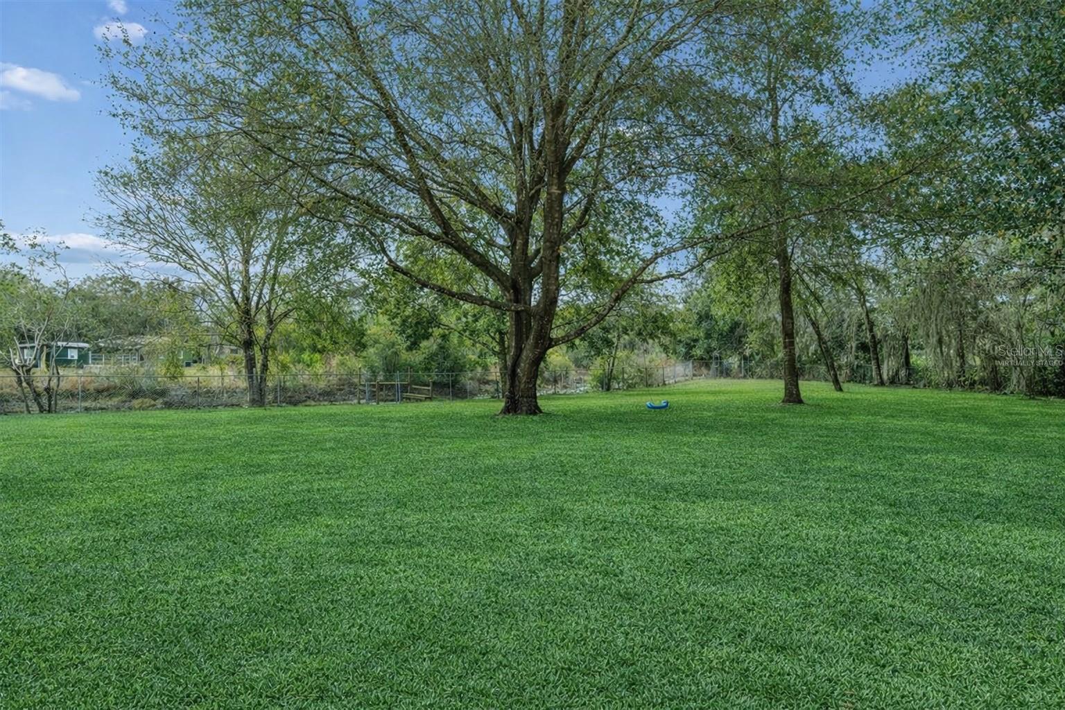 GOLDEN ACRES - Residential