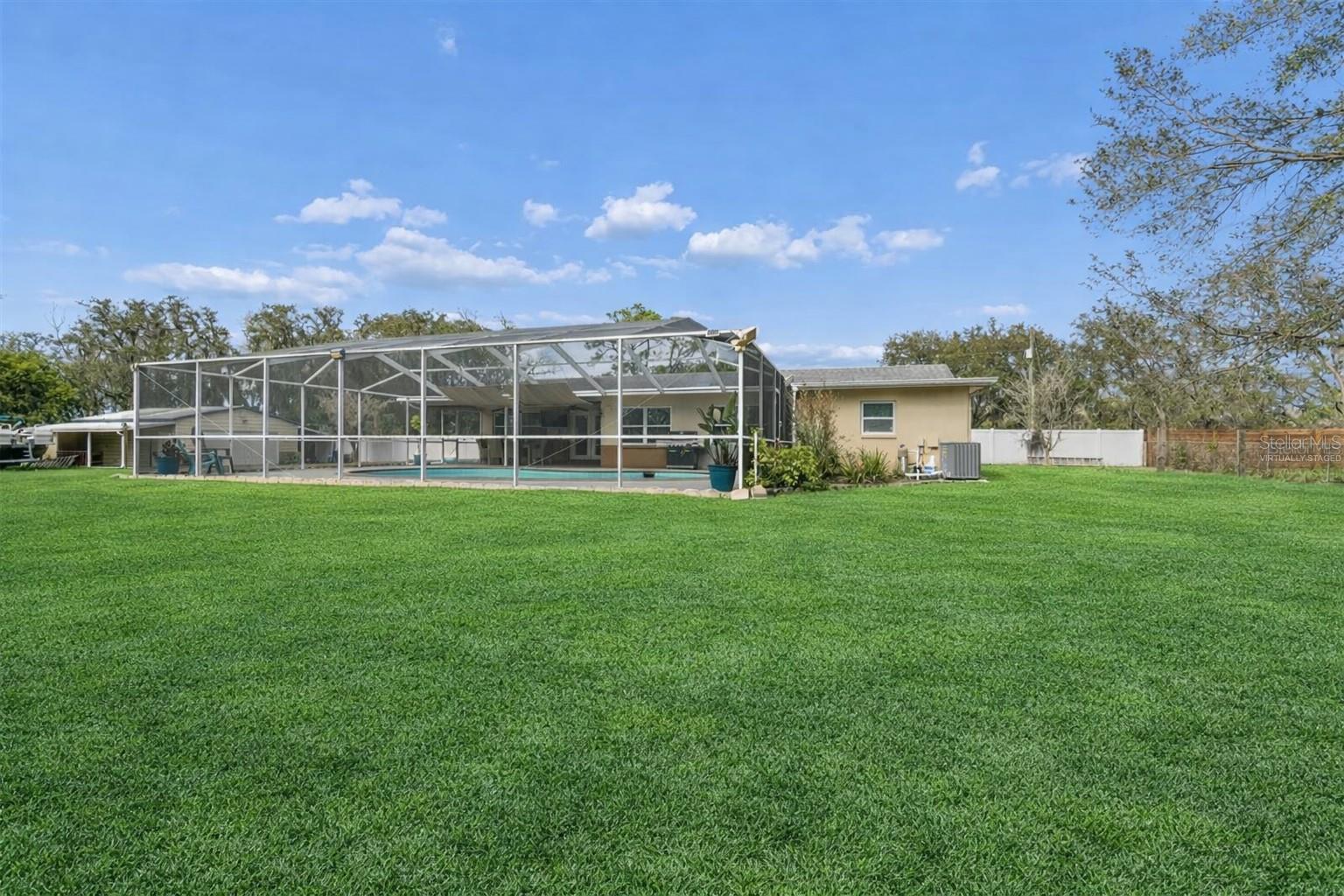 GOLDEN ACRES - Residential