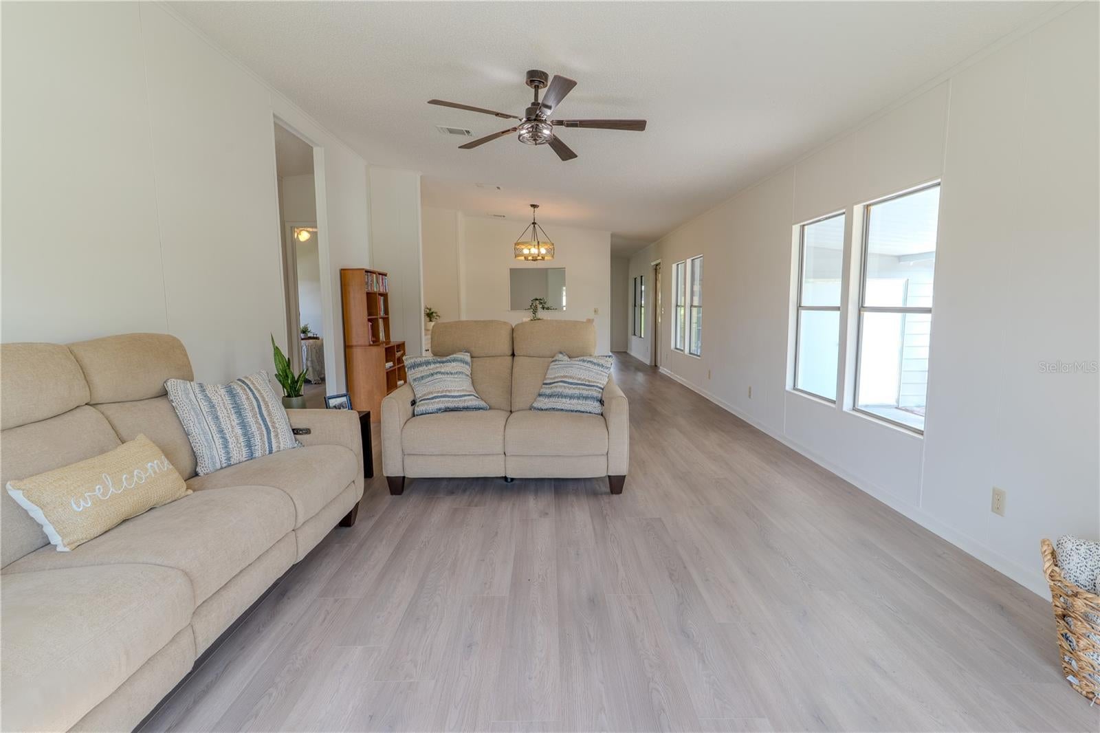 2693 CAYMAN CIRCLE R41