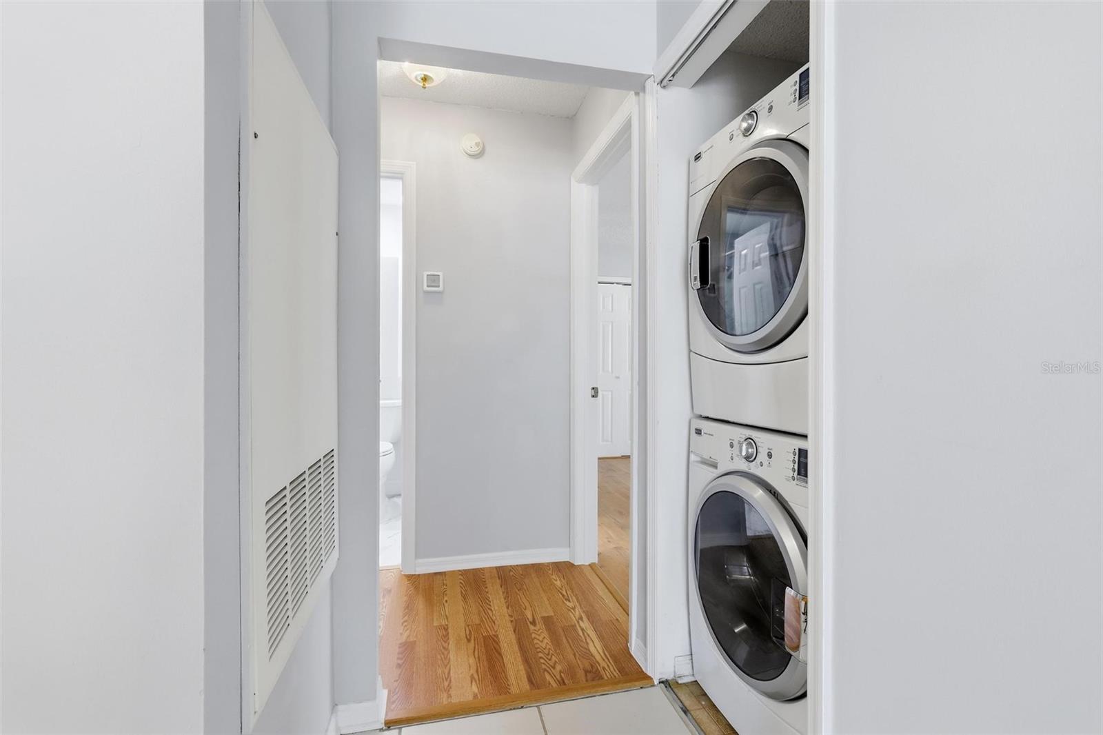 HIDDEN VILLAGE - Residential