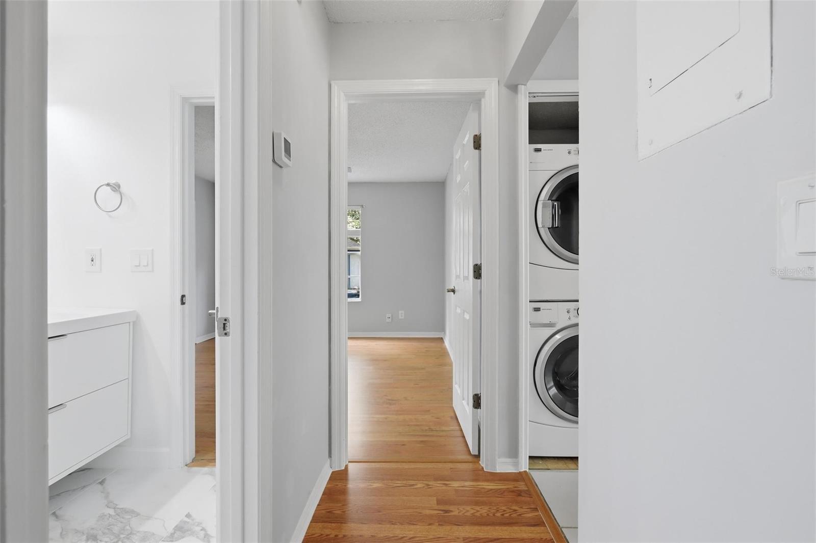 HIDDEN VILLAGE - Residential