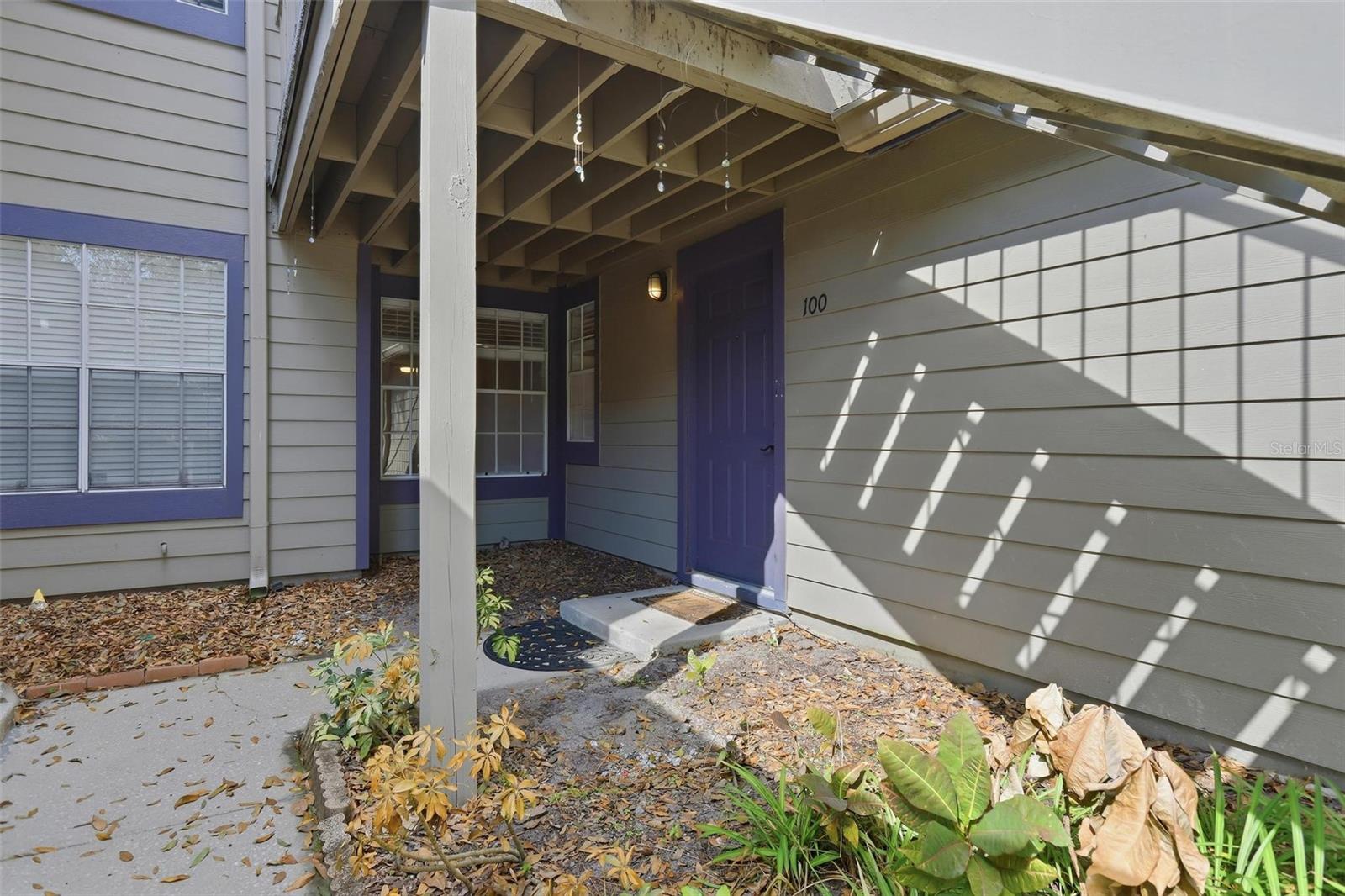 966 HELMSLEY COURT 100