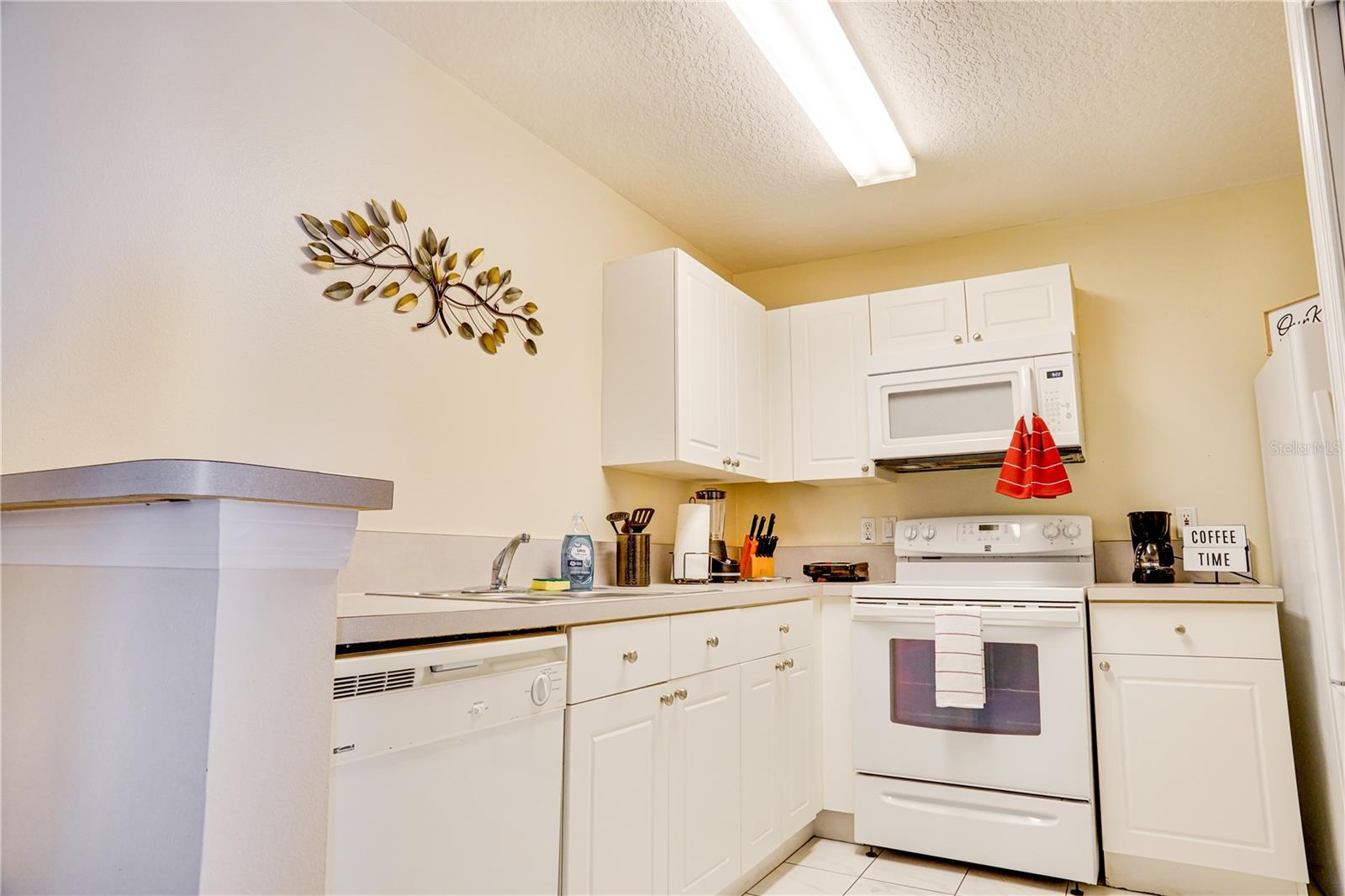 8812 GRAND PALMS CIRCLE A