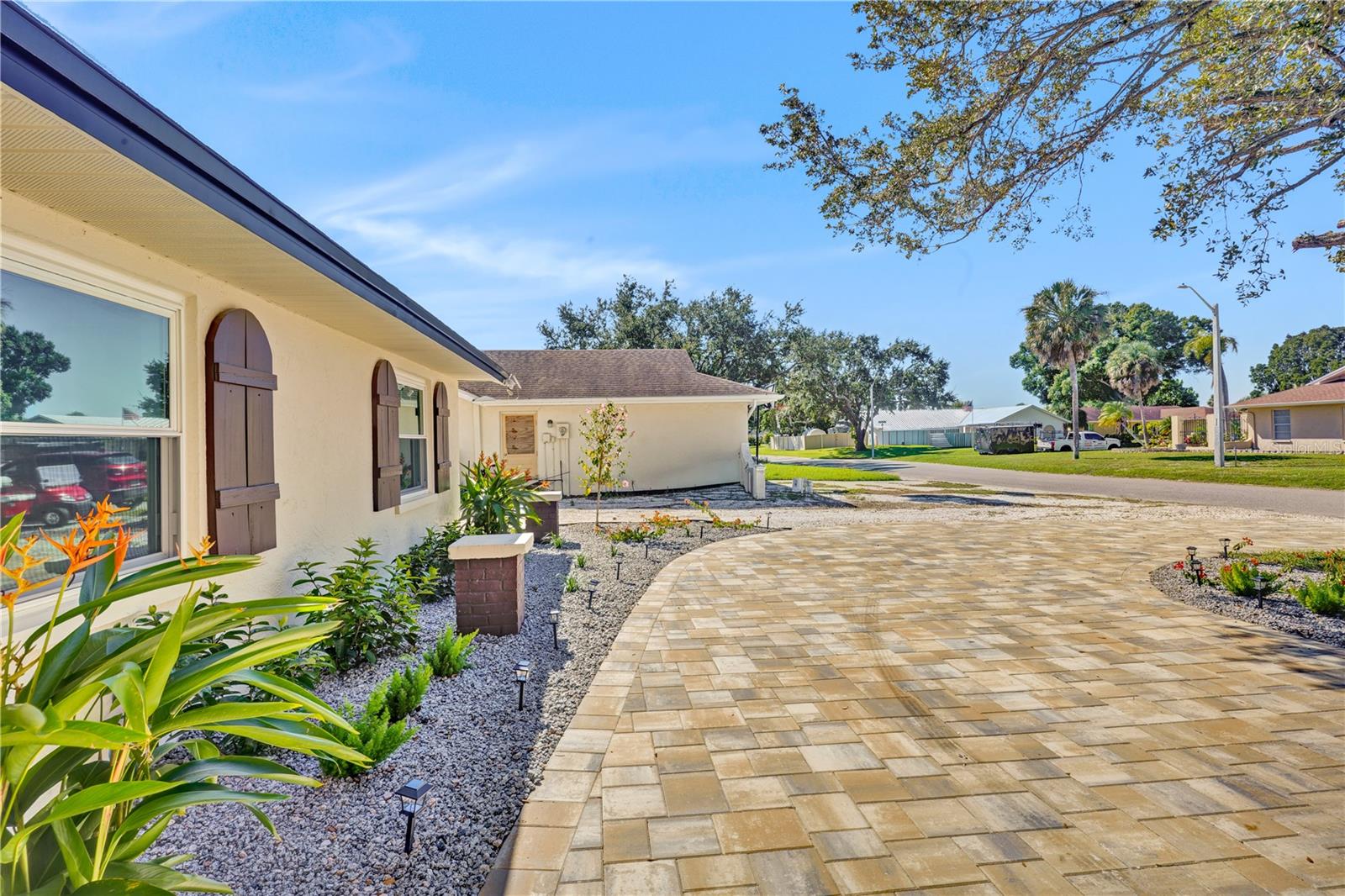915 60TH STREET W