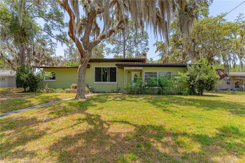 Photo of 1108 Gibson Street, Leesburg, FL 34748 (MLS # O6305456)