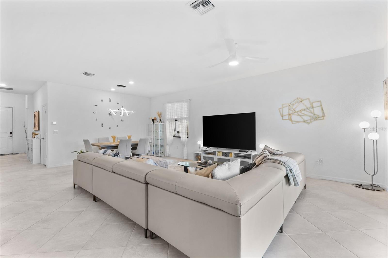 LAKESPUR/WELLEN PARK - Residential Lease