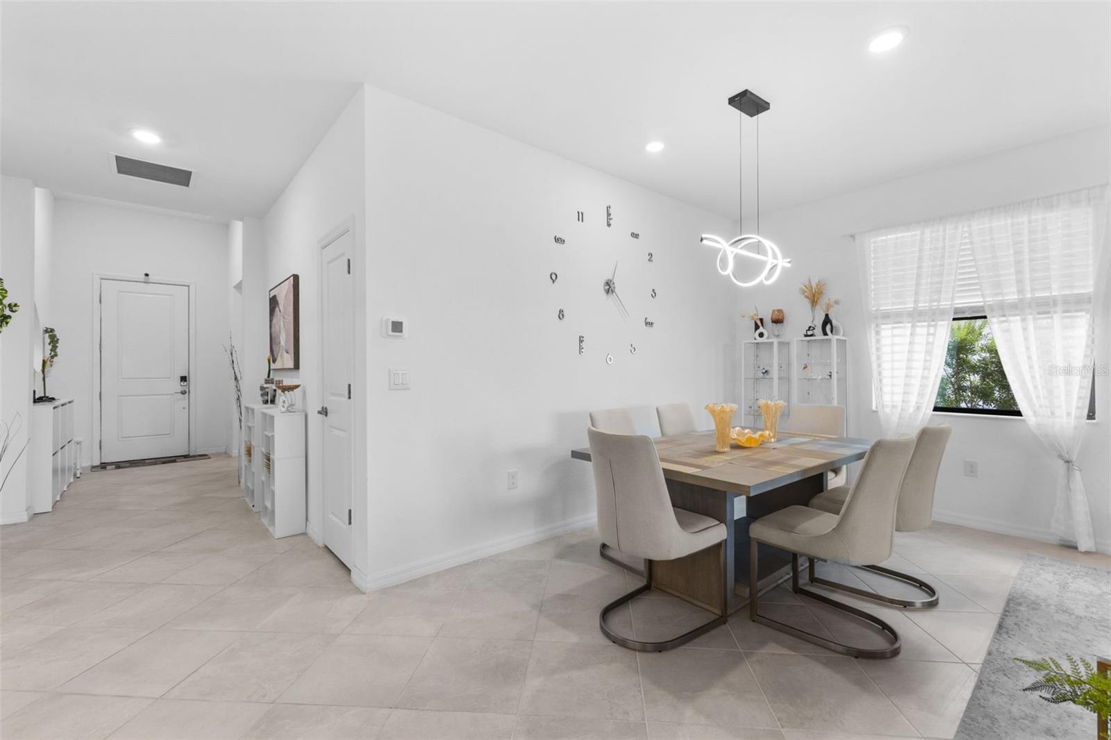 LAKESPUR/WELLEN PARK - Residential Lease