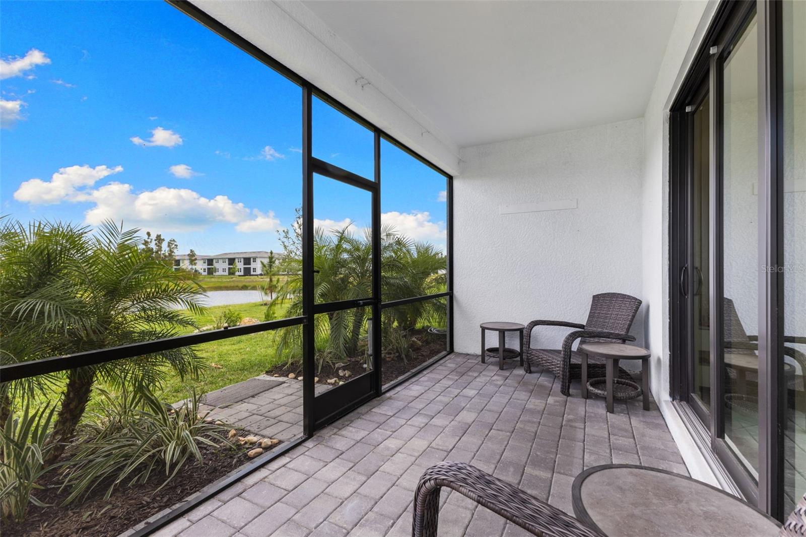 LAKESPUR/WELLEN PARK - Residential Lease