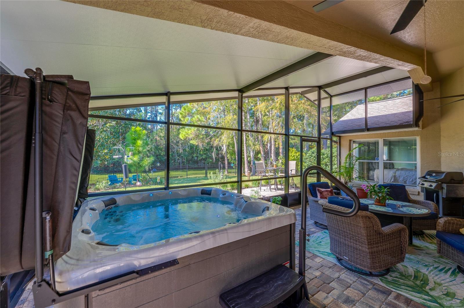 CYPRESS COVE/PELICAN BAY 03 - Residential