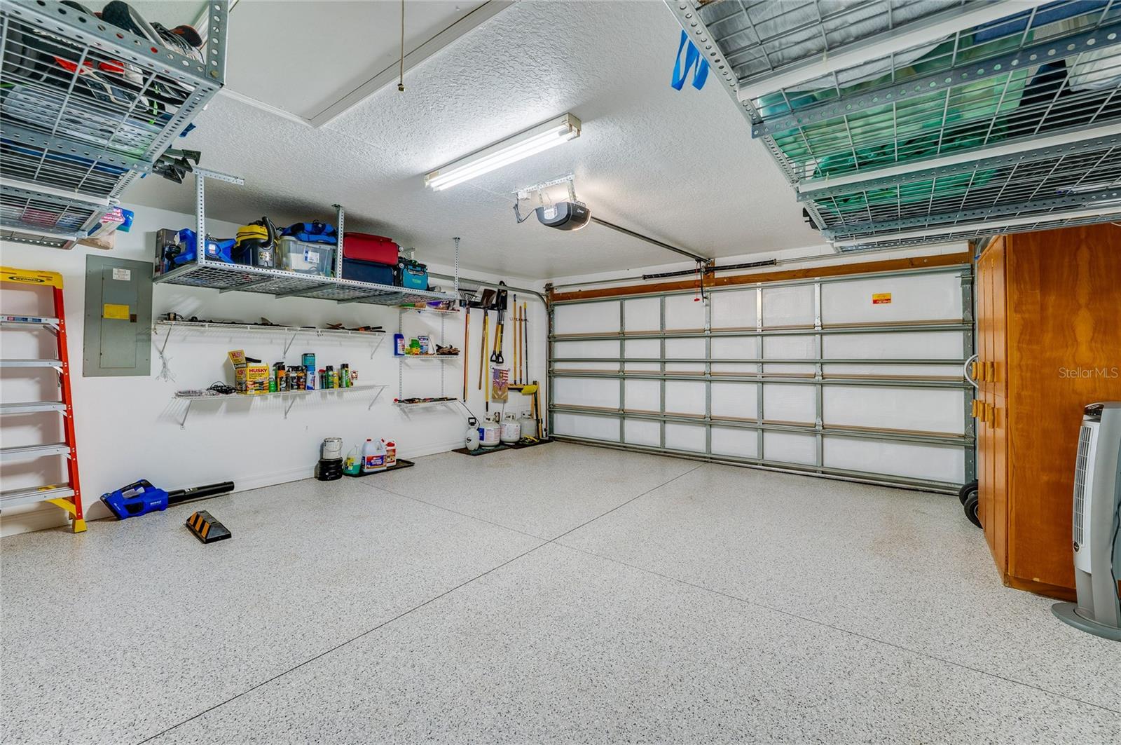 CYPRESS COVE/PELICAN BAY 03 - Residential