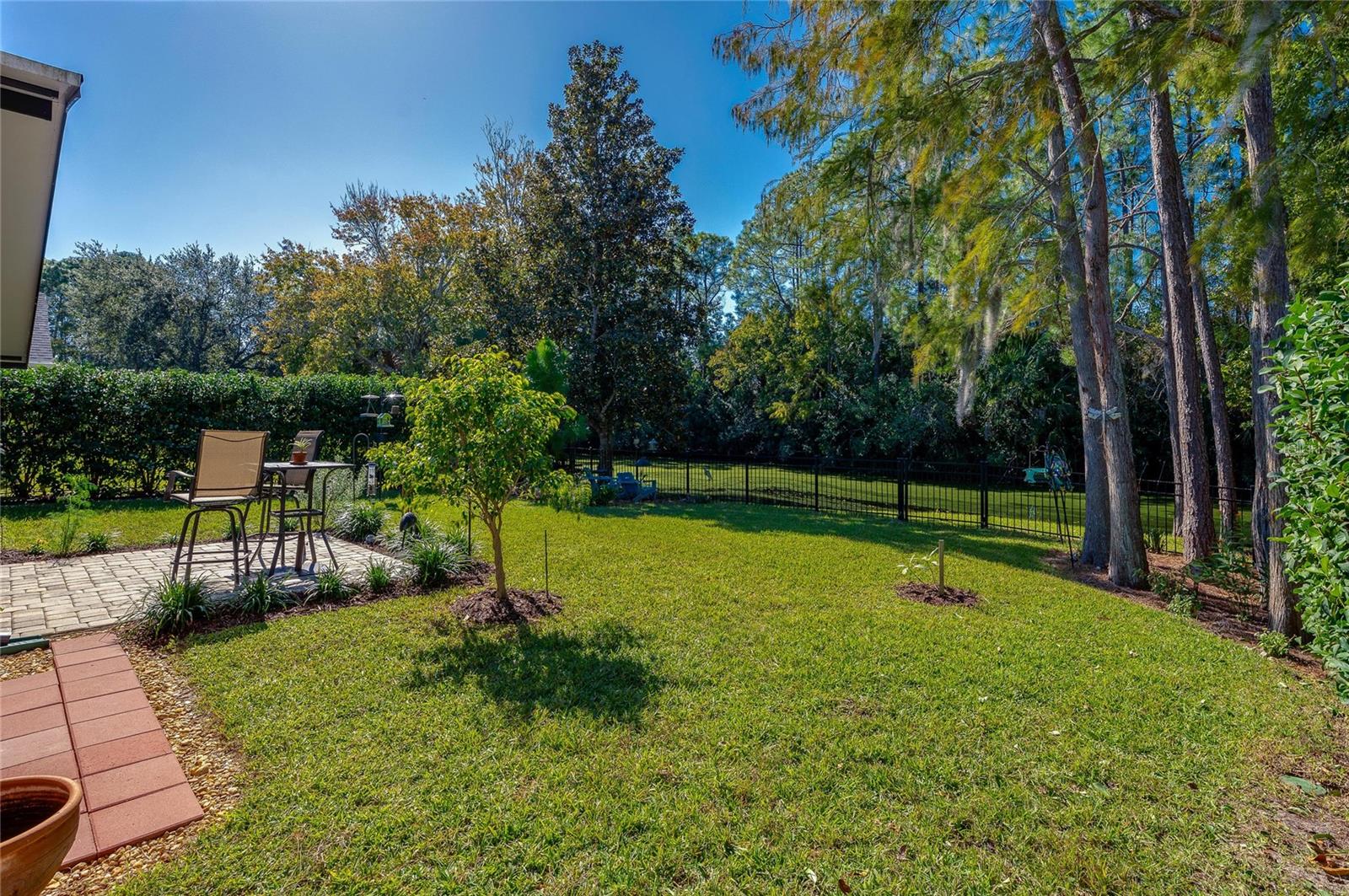 CYPRESS COVE/PELICAN BAY 03 - Residential