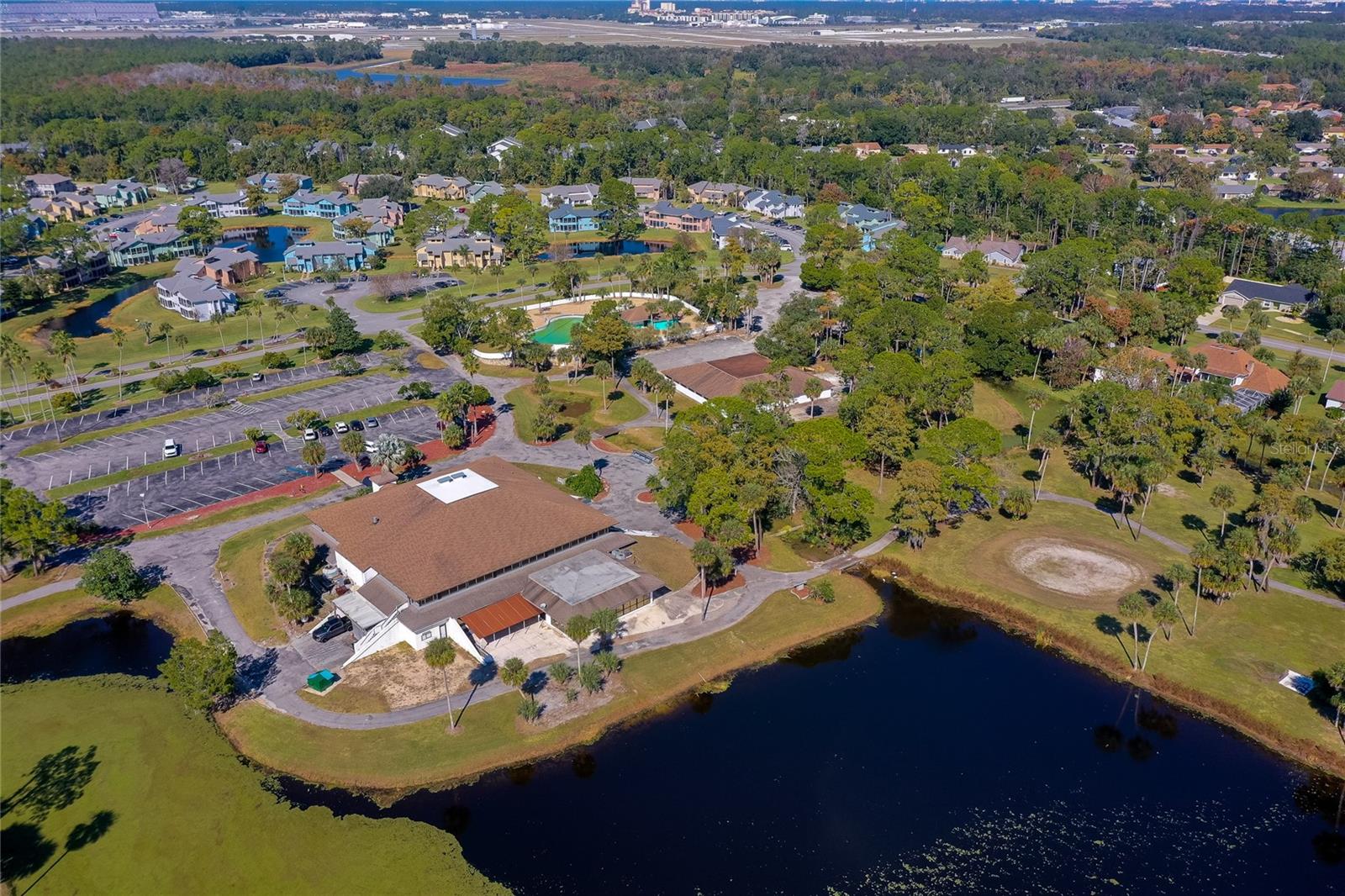 CYPRESS COVE/PELICAN BAY 03 - Residential