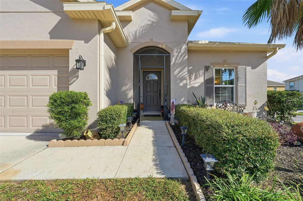 Photo of 2605 Limerick Circle, Grand Island, FL 32735 (MLS # G5104314)